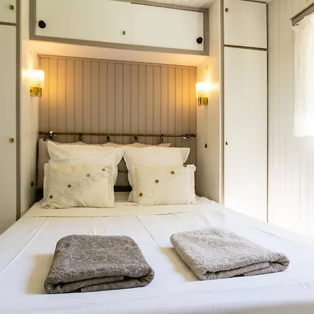 Cosy, Parking, Animaux Ok - 3 Pers. - Fr-1-828-21 Chalet Le Vigan (Lot)